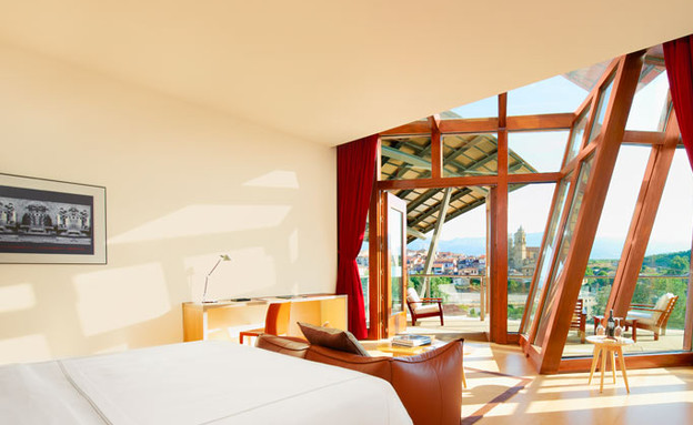 עשרים המלונות הכי טובים בעולם - Hotel Marqués de Riscal (צילום: httpwww.hotel-marquesderiscal)