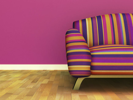 כתבת צבע, קיר צבעוני בסלון  (צילום:  Thinkstock)