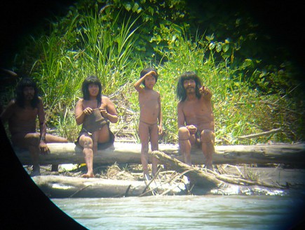 בני שבט המאסצ'ו פירו (צילום: ז'אן פול ואן בל)