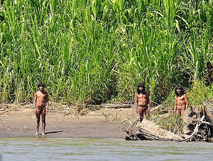 בני שבט המאסצ'ו פירו (צילום: ז'אן פול ואן בל)