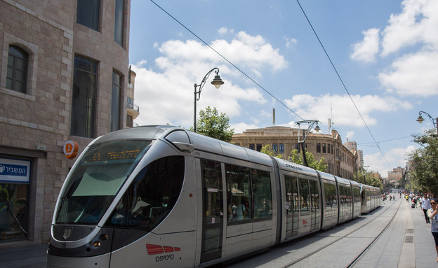 רכבת קלה בירושלים (צילום: יונתן סינדל לפלאש 90)