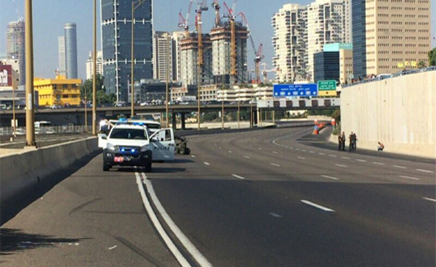 התנועה עוכבה לצורך המעצר (צילום: דוברות אגף התנועה)