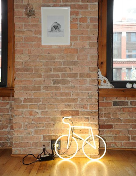 אופניים, מנורת ניאון (צילום: etsy)