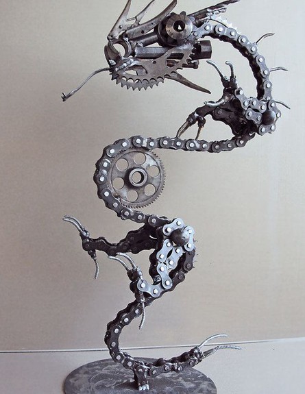 אופניים, פסל דרקון (צילום: Metalmorphoses on Etsy)