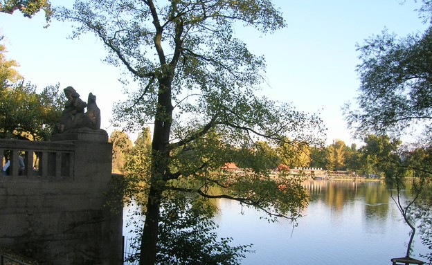 אגמים בברלין - האגם הלבן (צילום: Mazbln, מתוך ויקיפדיה)