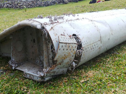 שרידי המטוס המלזי שנמצאו (צילום: CNN)