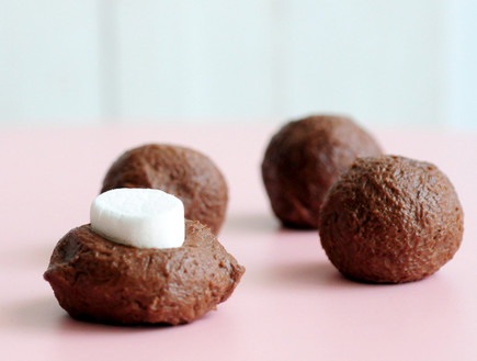 עוגיות שוקולד ומרשמלו (צילום: שרית נובק - מיס פטל, mako אוכל)