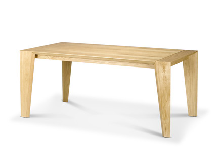 פינת אוכל, שולחן אוכל מעץ דגם מאסטר 8990 שקל תוצרת (צילום: ישראל כהן)