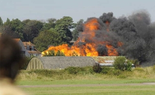 פיצוץ ממטוס שהתרסק (צילום: חדשות 2)