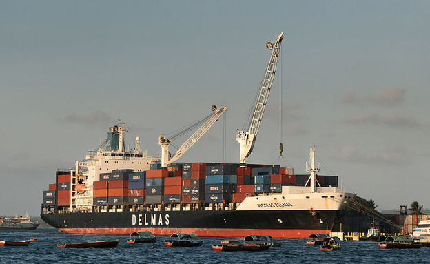 ספינת משא (צילום: Muhammad Mahdi Karim, ויקיפדיה)