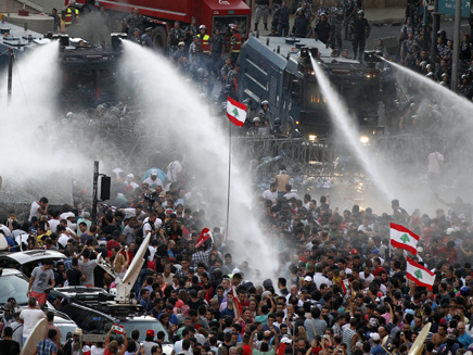 המחאה בלבנון, ארכיון (צילום: רויטרס)