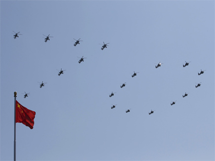 המפגן האווירי בשמי בייג'ין (צילום: רויטרס)
