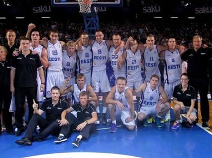 הנבחרת האסטונית שעלתה ליורובאסקט (צילום: ספורט 5)