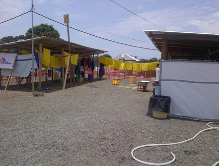 תחנת טיפול באבולה בליבריה (צילום: CDC העולמי)
