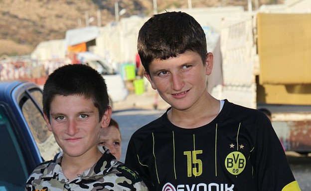 הנער שברח ממחנה דאע"ש (צילום: Owen Holdaway)