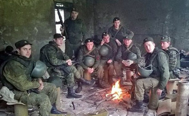 חיילים רוסים בסוריה (צילום: dailymail.co.uk)