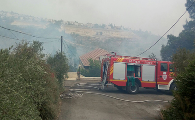 שריפה במוצא, ירושלים (צילום: חדשות 2)