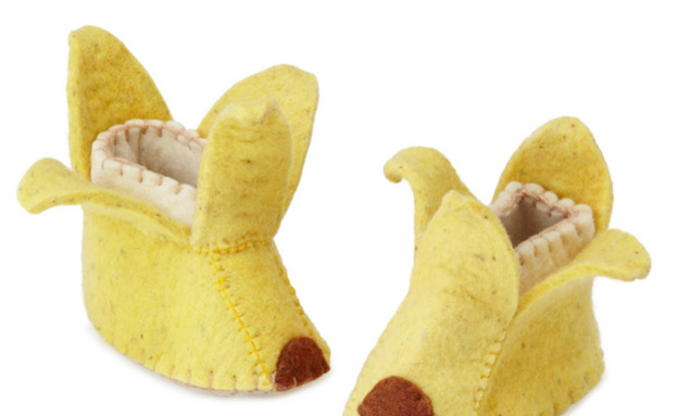 נעלים לפעוטות בצורת בננה (צילום: buzzfeed)