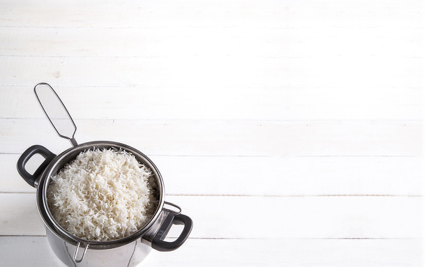 אורז לבן  (צילום: שרית גופן, על השולחן)
