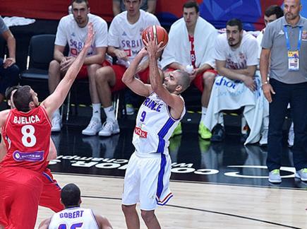 פארקר, סיים עם מדליה בצבע אחר (FIBA) (צילום: ספורט 5)