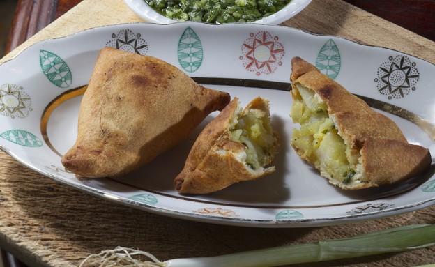 סמוסה, פותחים בסטה