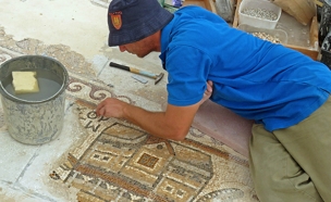 פסיפס בן 1,500 שנה נחשף בקריית גת (צילום: רשות העתיקות)