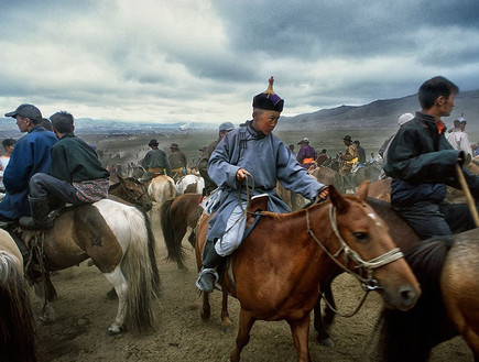 רוכב על סוס במונגוליה (צילום: התמונות באדיבות Matjaz Krivic)