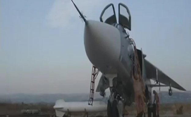 מטוסים רוסיים בהכנה לתקיפה בסוריה (צילום: RTL)