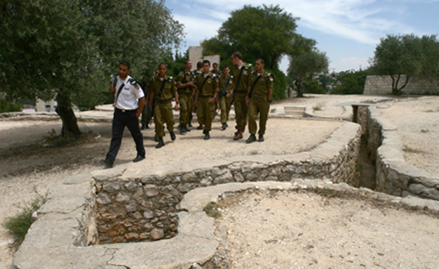 חיילים בגבעת התחמושת, ארכיון (צילום: אוראל כהן, פלאש 90)