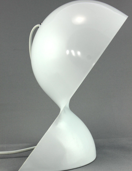 איביי, ג, מנורת שולחן נוספת בעיצובו של ויקו מגיסטרטי (1) (צילום: ebay)