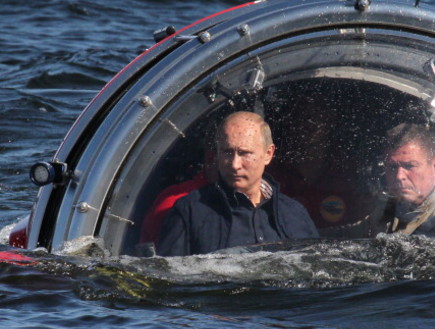 פוטין בצוללת רוסית (צילום: Sasha Mordovets, GettyImages IL)