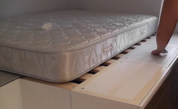 מיטה מארונות מטבח (צילום: מתוך וידיאו של Chris Heider)