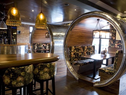 תחרות עיצוב, מנצח בפאבים, מנצ'סטר, איירפורט, עיצוב Frederic Robins