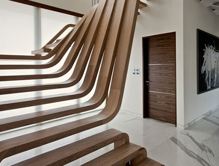 מדרגות מיוחדות 01, מדרגות תלויות בעיצוב Arquitectura en Movimiento