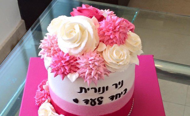 עוגת פרחים (צילום: סימה אוטאצ'י)