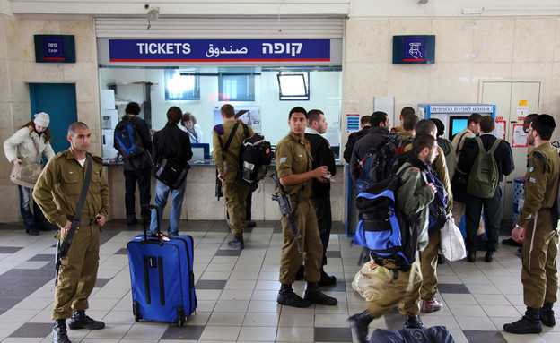 תחנת הרכבת בחיפה (צילום: אבישג שאר-ישוב לפלאש 90)