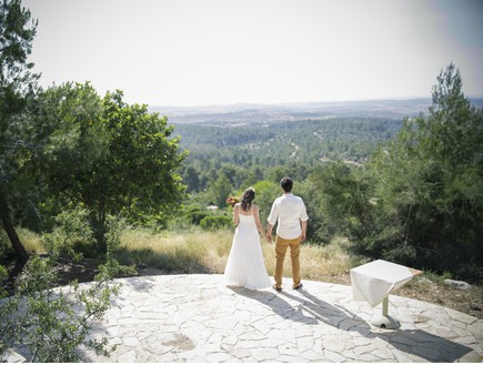 החתונה של רועי ולירון בחרבת עקב בעמק האלה (צילום: יואב אלון)