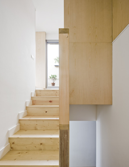 דירה באישמפלה, ג, מדרגות (16) (צילום: Eugeni Bach)