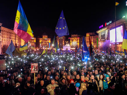 הפגנת ענק במזרח אוקראינה (צילום: רויטרס)