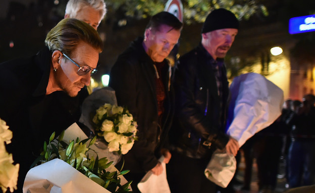 U2 מתאבלים בפריז (צילום: Jeff J Mitchell, GettyImages IL)
