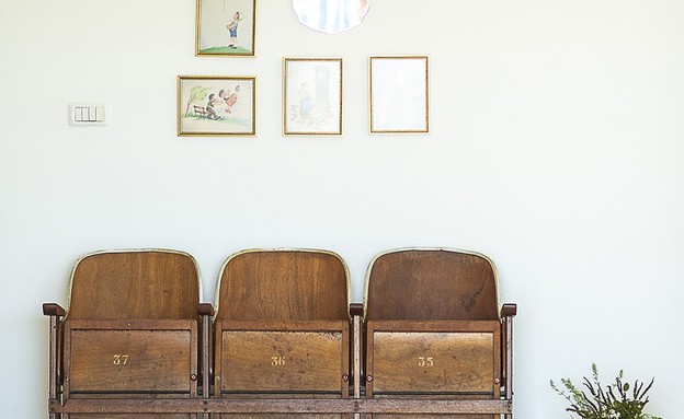 נועה פז, כיסאות עץ (9) (צילום: אלכסנדרה קולס ברף)
