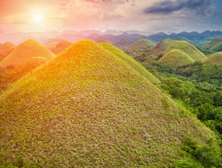 גבעות השוקולד בפיליפינים (צילום: אימג'בנק / Thinkstock)