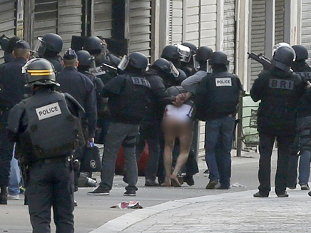 מעצרים בצרפת בעקבות הפיגועים (צילום: רויטרס)