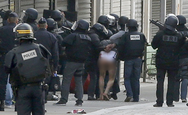 מעצרים בצרפת בעקבות הפיגועים (צילום: רויטרס)