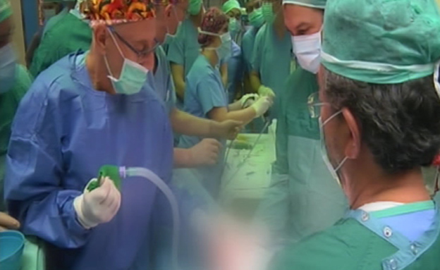 צפו בתיעוד הניתוח המורכב (צילום: חדשות 2)