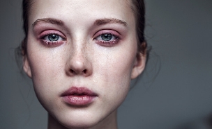 מתבגרת עצובה נערה בוכה (צילום: Thinkstock)