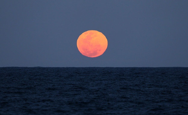 ליקוי ירח מלא באוסטרליה (צילום: Impressions, GettyImages IL)