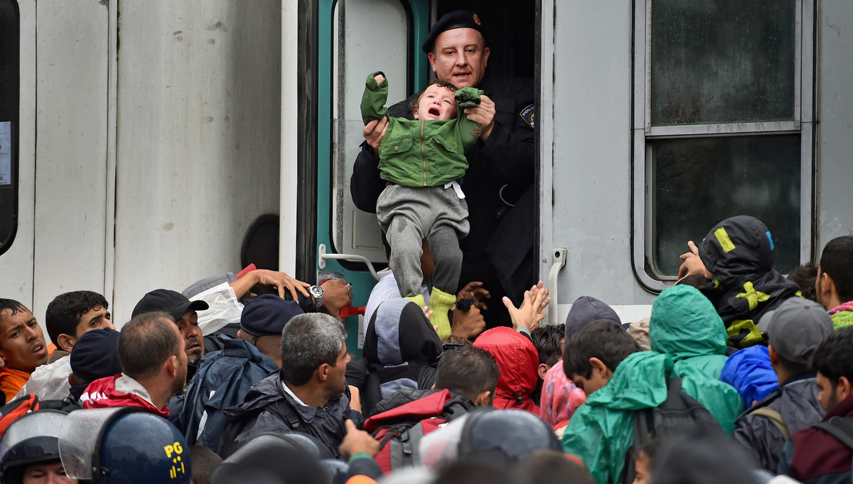 20.9 פליטים מציפים את תחנת הרכבת בזאגרב