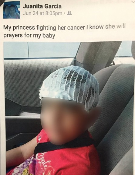 הילדה שראשה גולח כדי להיראות כחולת סרטן (צילום: Hidalgo County Sheriff's Office)