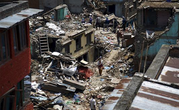 רעידת אדמה הקטלנית בנפאל (צילום: Sky News)